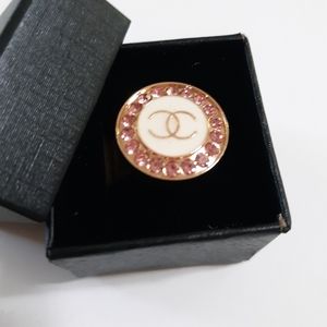 Authentic button ring